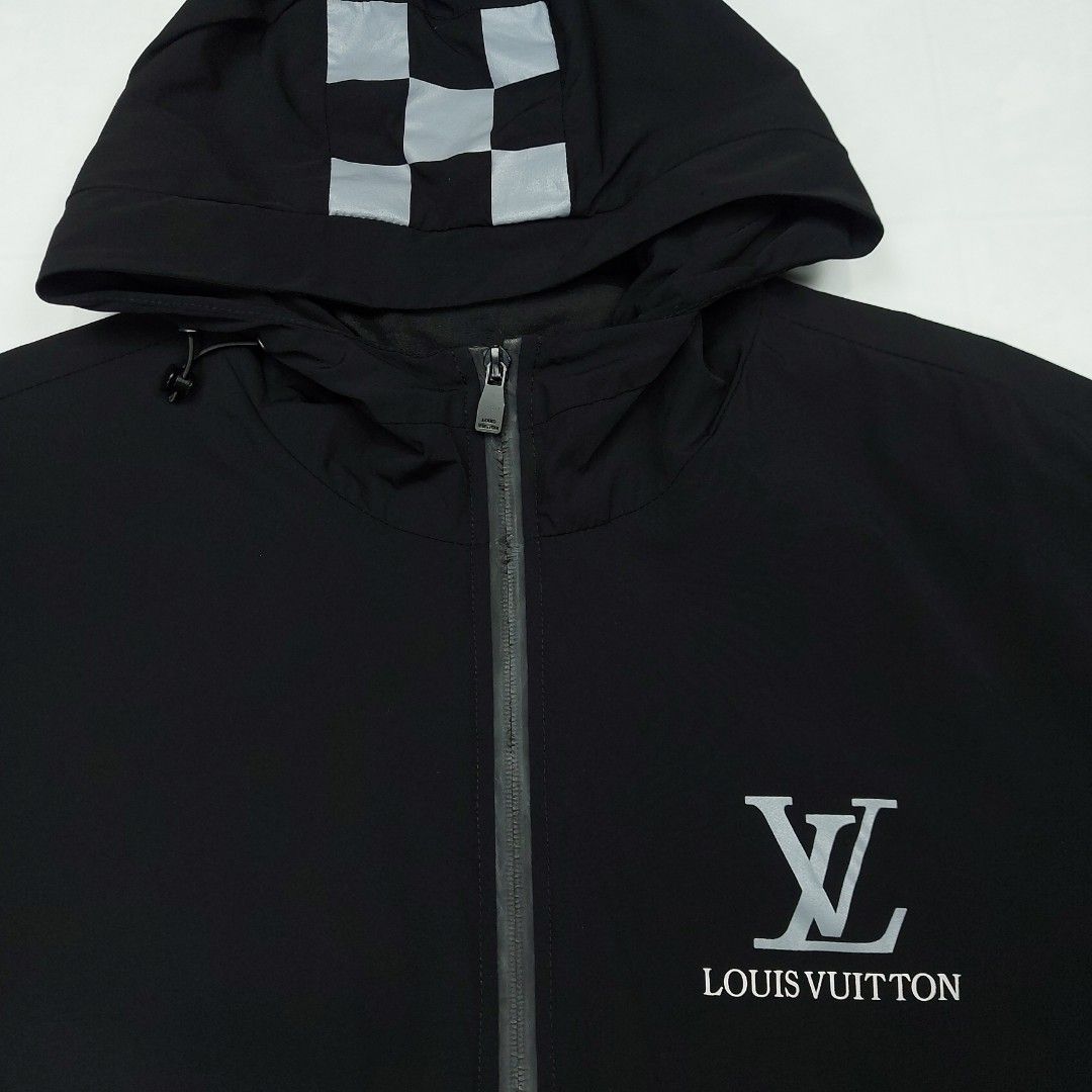 Louis Vuitton (Category: Coats, Jackets and Outerwear) located in Manila. Submitted by damitguy.ph (Listing ID 1464049206, Image 3). Description: Size: L Dimensions: 24 x 29 Condition: Excellent Issue: Sign of use on tech zip No tags *auth not guaranteed.