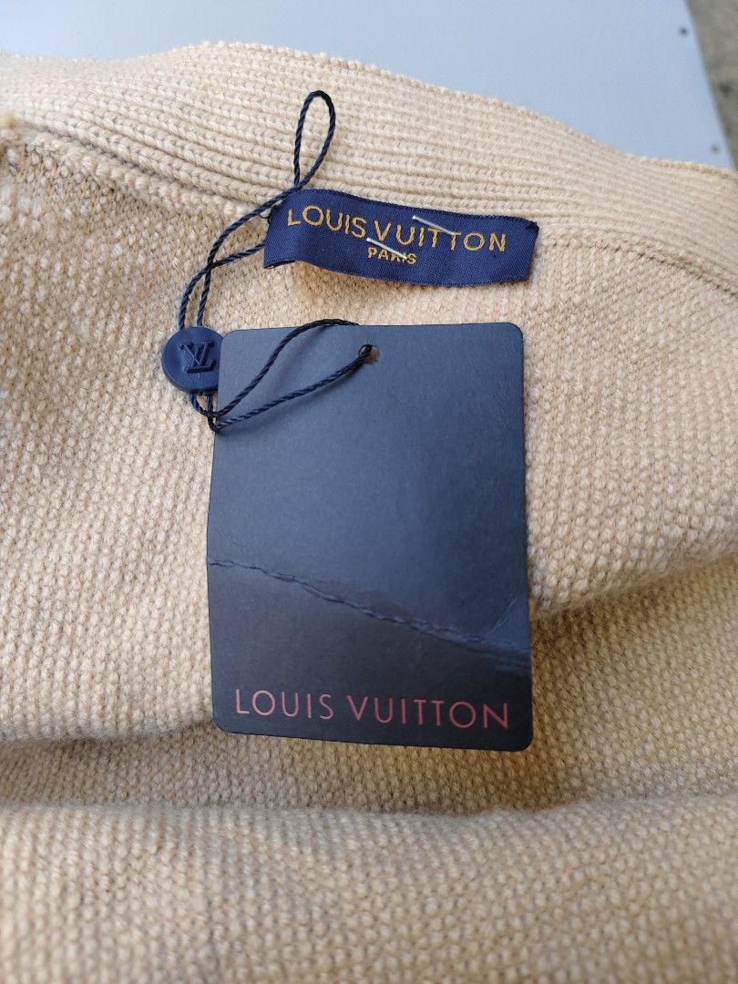 Louis Vuitton cashmere wool (thick & heavy) (Category: Coats, Jackets and Outerwear) located in Baguio. Submitted by archival_thrifted.ph. (Listing ID 1463950360, Image 2). Description: FOR SALE‼️ .LOUIS VUITTON CASHMERE X WOOL .AS NEW CONDITION W/HANGTAG .THICK & HEAVY CLOTH .SIZE MEDIUM ON TAG .PHP 3800 PLUS SF .❌❌ COP/COD .MOP GCASH .COURIER J&T .BAGUIO AREA .DM FOR SURE BUYER TY.