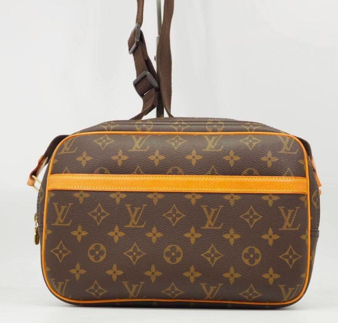 LOUIS VUITTON Monogram Reporter PM Shoulder Bag (Category: Luxury Bags & Wallets) located in Paranaque City. Submitted by markandmove (Listing ID 1464117484, Image 1). Description: Condition: ‎Overall, the bag is in very good and clean condition, with no major noticeable scratches or stickiness. ‎ ‎Exterior: The Monogram PVC canvas pattern is clear and in good condition. ‎ ‎Corners & Piping: Very clean, with no noticeable tears or significant scu