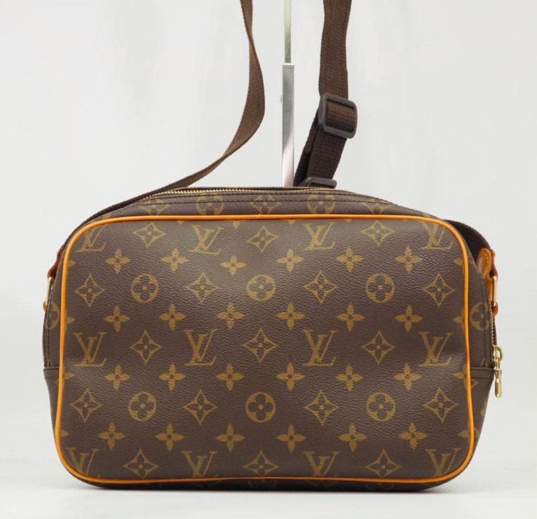 LOUIS VUITTON Monogram Reporter PM Shoulder Bag (Category: Luxury Bags & Wallets) located in Paranaque City. Submitted by markandmove (Listing ID 1464117484, Image 2). Description: Condition: ‎Overall, the bag is in very good and clean condition, with no major noticeable scratches or stickiness. ‎ ‎Exterior: The Monogram PVC canvas pattern is clear and in good condition. ‎ ‎Corners & Piping: Very clean, with no noticeable tears or significant scu