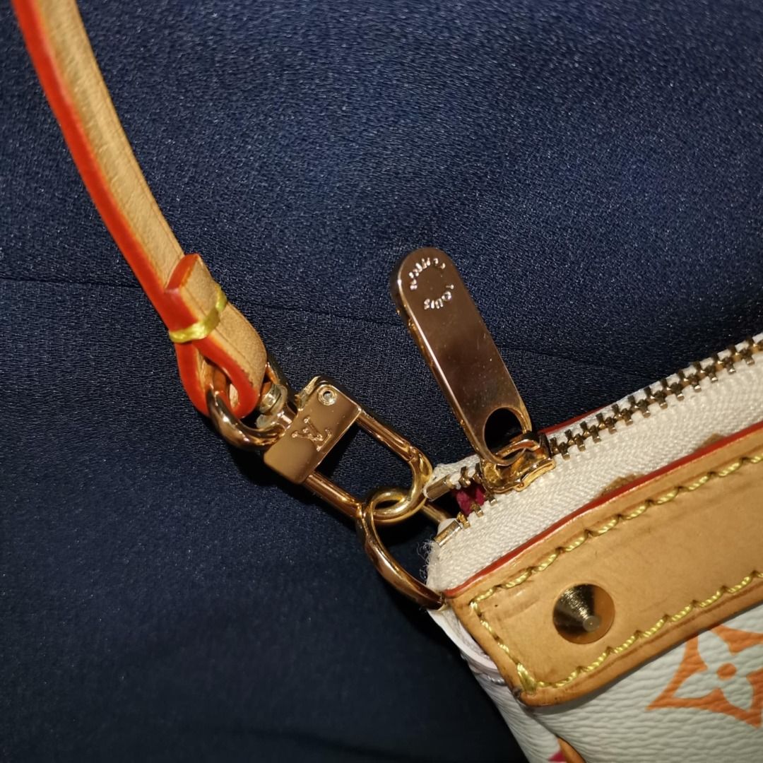 Louis Vuitton Murakami Pochette (Category: Luxury Bags & Wallets) located in Aroroy. Submitted by summerchhichi (Listing ID 1463976956, Image 2). Description: .