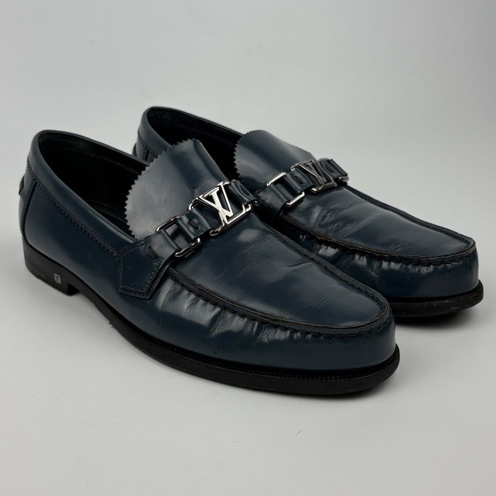 Louis Vuitton Oxford Loafers (Category: Baby Toiletries & Grooming) located in Bacolod City. Submitted by cast.archives (Listing ID 1463965981, Image 1). Description: Louis Vuitton Oxford Loafers Size: 6 on tag fits 8 Condition: Good Flaw: Creased .