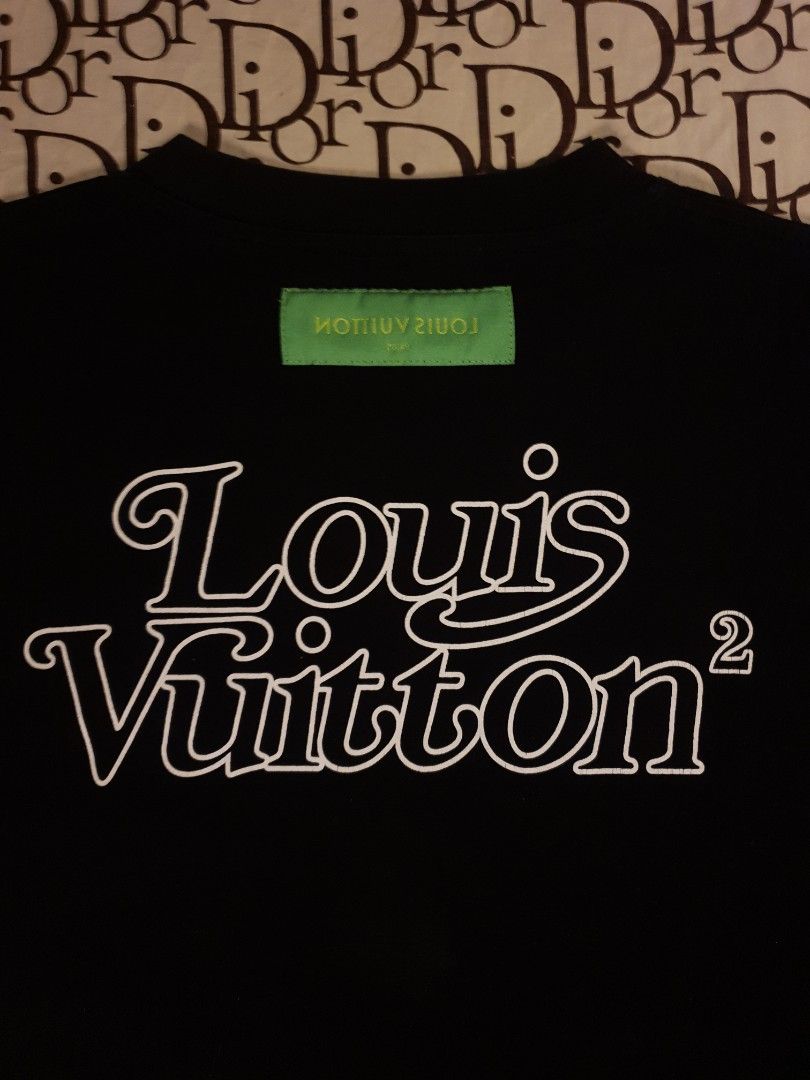Louis Vuitton spellout mullet type (Category: Tshirts & Polo Shirts ) located in San Fernando. Submitted by retro.district. (Listing ID 1463978427, Image 2). Description: - Louis Vuitton spellout mullet type - Size: Medium (M) Large (W) - Condition: Excellent - minimal hairlines - Color Rate: 9.5/10.