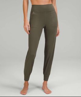 (Category: ) located in . Submitted by wornwear.ph (Listing ID 1464045916, Image 1). Description: .