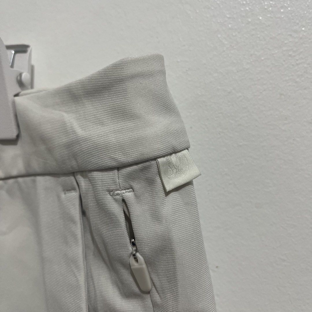 LULULEMON COMMISSION SHORT (Category: Shorts) located in Sipalay. Submitted by trustmeyoullbefine (Listing ID 1464052870, Image 3). Description: Authentic Size 36W 17.5L Hem 11.5 Color rate 9/10 Issue: washable blue stain check last pic No major flaws.