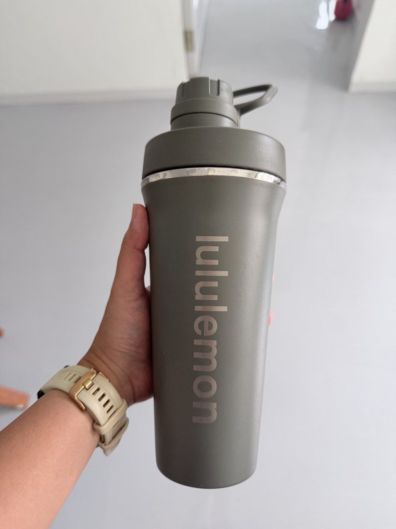 Lululemon Shaker Bottle - Grey (Category: Water Bottles & Tumblers) located in Makati City. Submitted by purewind.a22dcd (Listing ID 1463981261, Image 1). Description: - Grey Lululemon shaker bottle - Secure flip-top lid with lock - Convenient loop handle for easy carrying - Ideal for gym workouts or everyday use - Good capacity for your favorite beverages -with shaker inside included.