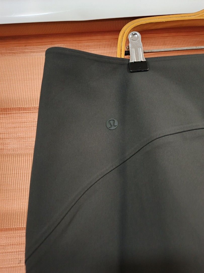 Lululemon Smooth Fit Pull-On High-Rise Pants (Category: Activewear) located in Cabuyao City. Submitted by dthrifts (Listing ID 1464023891, Image 2). Description: 36-37 W Actual 43 L 10.5 Hem Authentic Brand New Condition.
