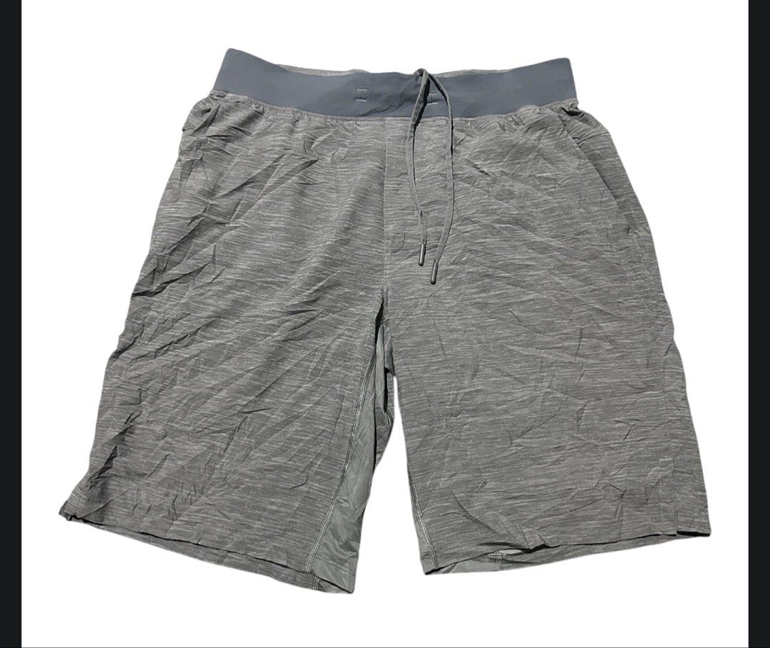 Lululemon T.H.E. Short *Linerless 11" dot L (Category: Activewear) located in Iba. Submitted by xooperfindslb (Listing ID 1463977158, Image 3). Description: Lululemon T.H.E. Short *Linerless 11” dot L Color: Heather Allover Sea Salt Light Cast As new condition Needs wash No issue.