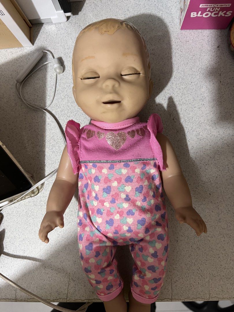 Luvabella Newborn (Category: Interactive Toys) located in General Mariano Alvarez. Submitted by swift.miraz (Listing ID 1464064110, Image 2). Description: Working well (can send video) Needs cleaning Wysiwyg.