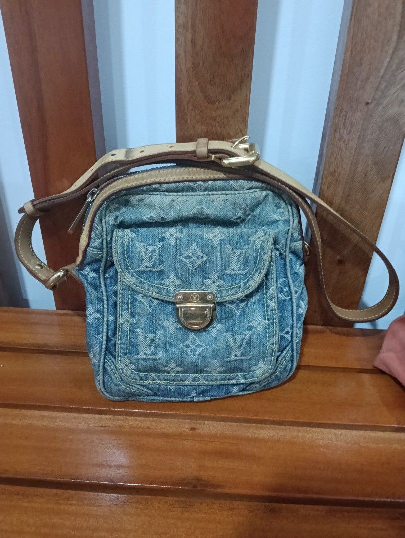 Lv denim, 2pcs set (Category: Luxury Bags & Wallets) located in Baguio. Submitted by jeremybagz (Listing ID 1464077009, Image 2). Description: set 2 LV Denim authentic.