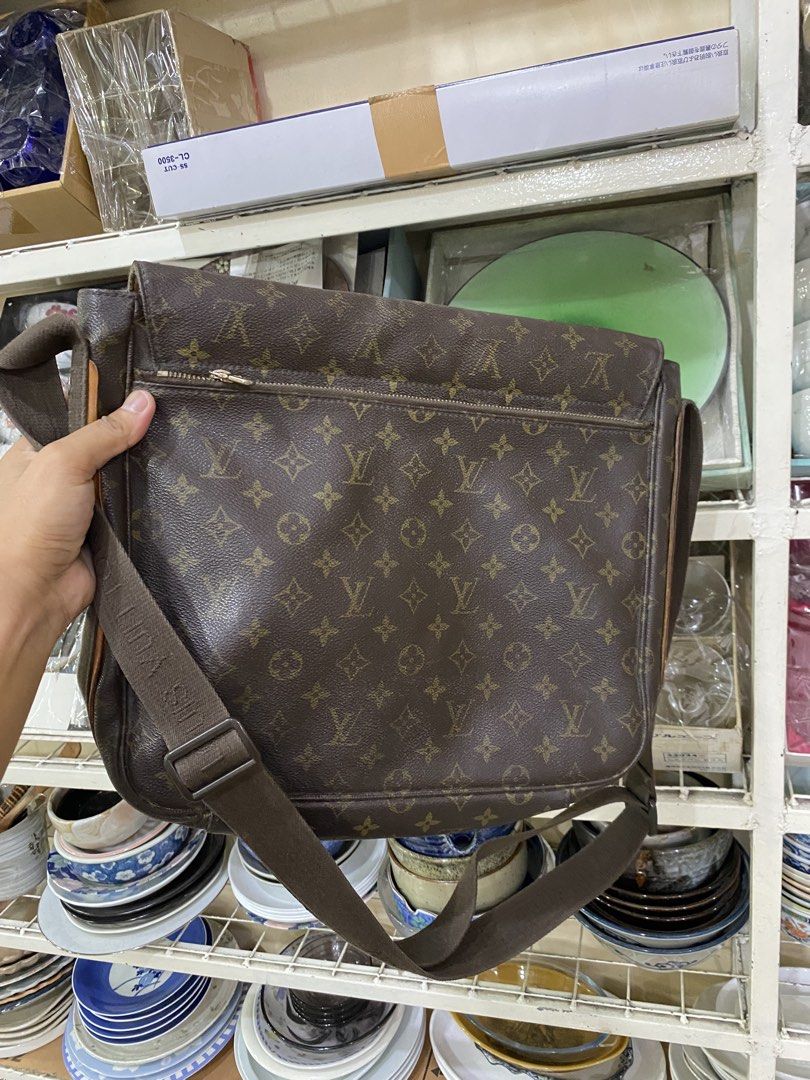 LV monogram (Category: Luxury Bags & Wallets) located in Manila. Submitted by mikeed. (Listing ID 1463944916, Image 2). Description: .