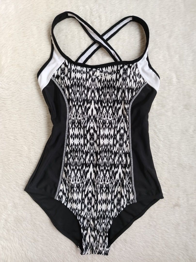 (M) Roots 73 One Piece Swimsuit (Category: Bikinis & Swimsuits) located in Paranaque City. Submitted by closetbykimkirsten (Listing ID 1464023969, Image 1). Description: 🎀Like New🎀 ✨Brand: Roots 73 ⚡Built in pad 🪷Size: Medium 💸Price: P250 (Non Negotiable) ♦️All Items are PRELOVED in good condition. ♦️Please do manage your expectations. ♦️WASH before USE ♦️BUY at your own RISK 🔥NO RETURN NO EXCHANGE POLICY🔥 ⛔BOGUS BUYER/JOY RESERVER will be 