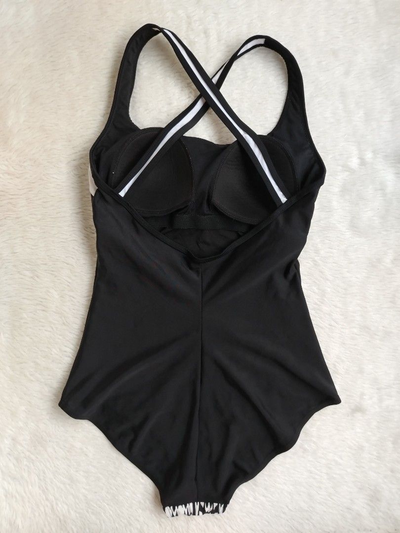 (M) Roots 73 One Piece Swimsuit (Category: Bikinis & Swimsuits) located in Paranaque City. Submitted by closetbykimkirsten (Listing ID 1464023969, Image 2). Description: 🎀Like New🎀 ✨Brand: Roots 73 ⚡Built in pad 🪷Size: Medium 💸Price: P250 (Non Negotiable) ♦️All Items are PRELOVED in good condition. ♦️Please do manage your expectations. ♦️WASH before USE ♦️BUY at your own RISK 🔥NO RETURN NO EXCHANGE POLICY🔥 ⛔BOGUS BUYER/JOY RESERVER will be 