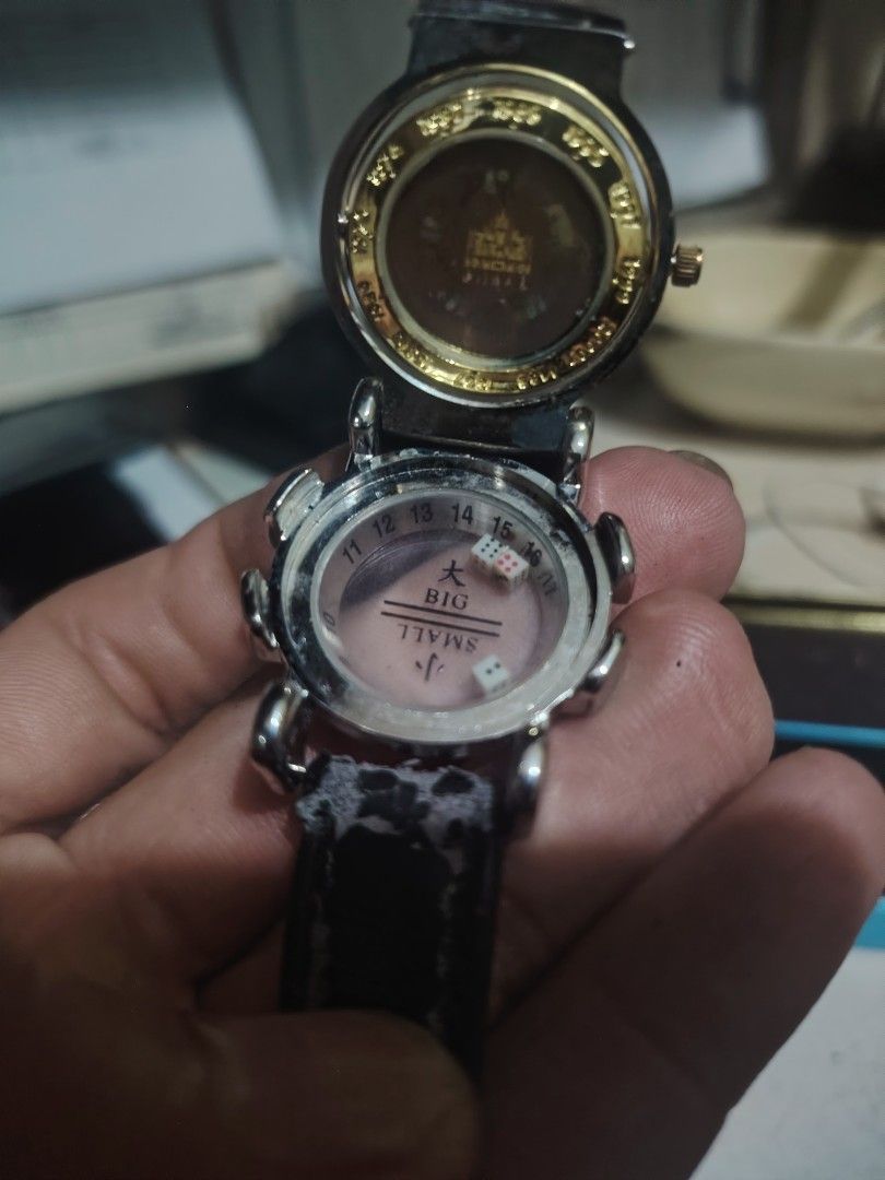 Macau Dice Flip Dial Watch (Category: Luxury Watches) located in Apalit. Submitted by yuloms1990 (Listing ID 1464095407, Image 2). Description: .