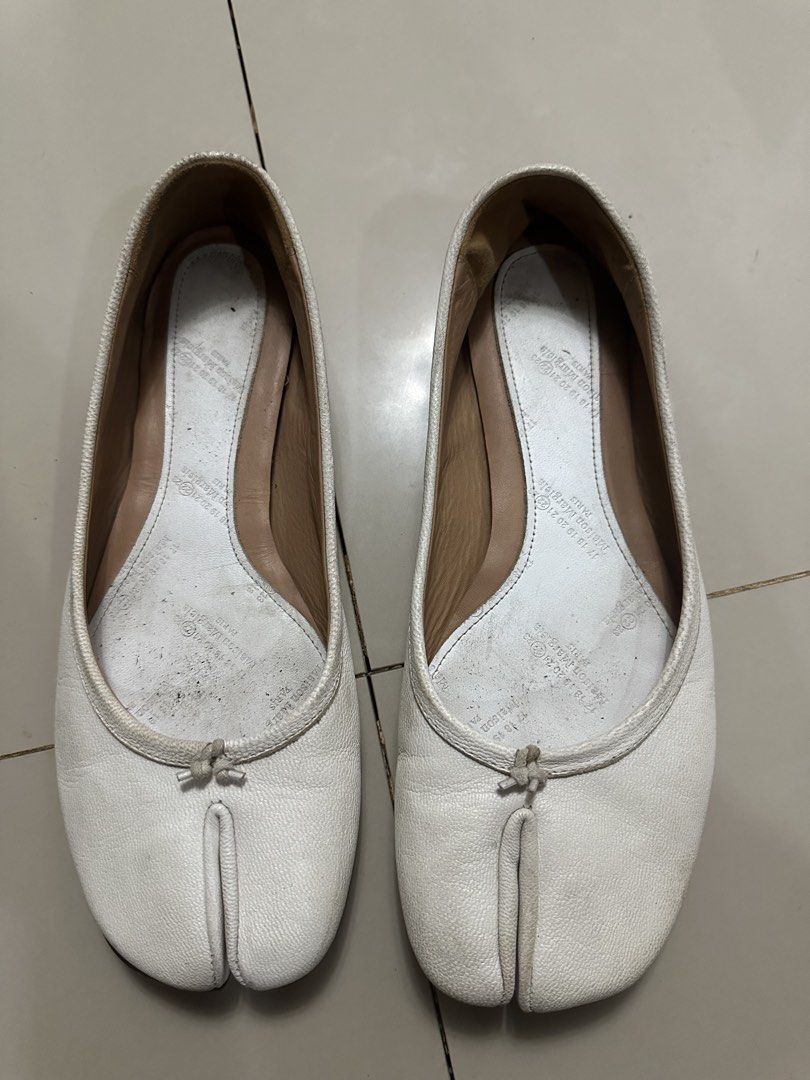 Maison Margiela Tabi (Category: Sneakers & Footwear) located in Butuan. Submitted by wear.next (Listing ID 1464049983, Image 1). Description: Size 40 No inclusions .