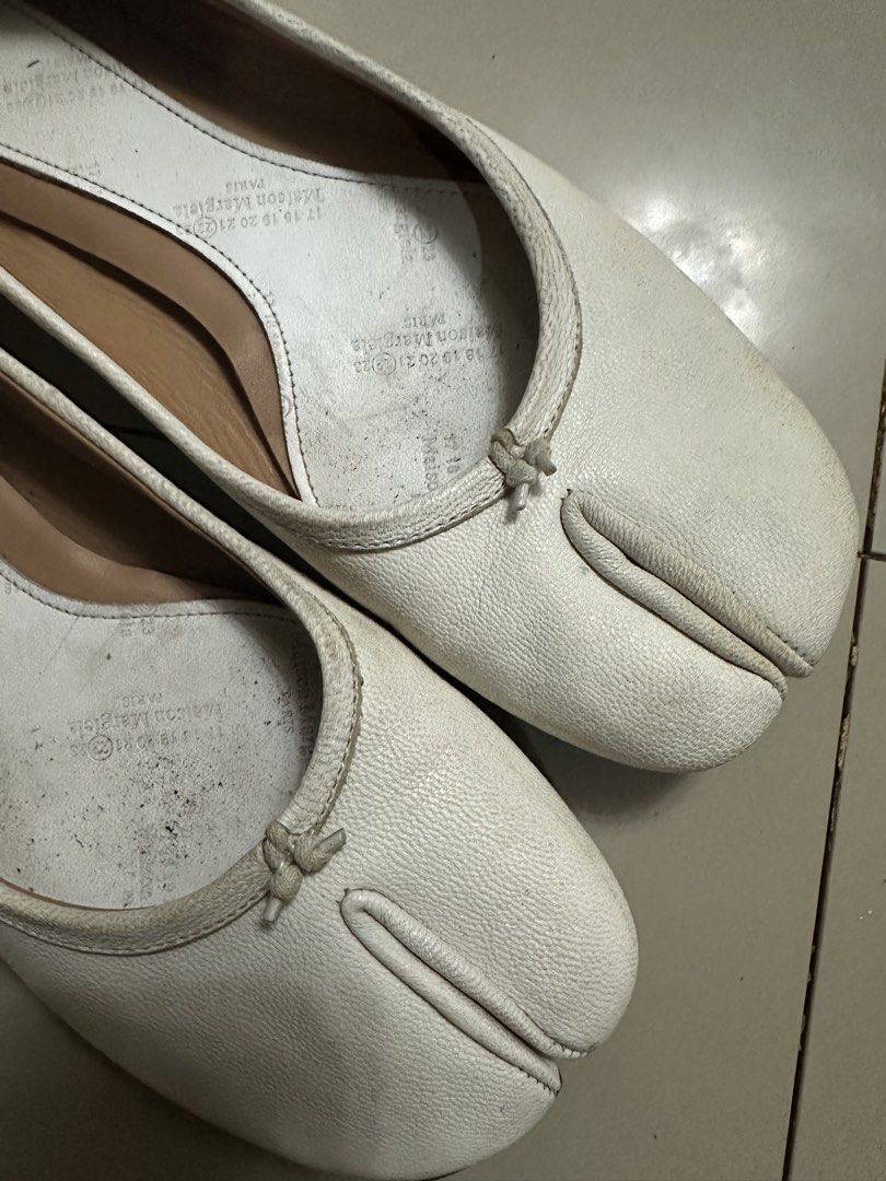 Maison Margiela Tabi (Category: Sneakers & Footwear) located in Butuan. Submitted by wear.next (Listing ID 1464049983, Image 3). Description: Size 40 No inclusions .