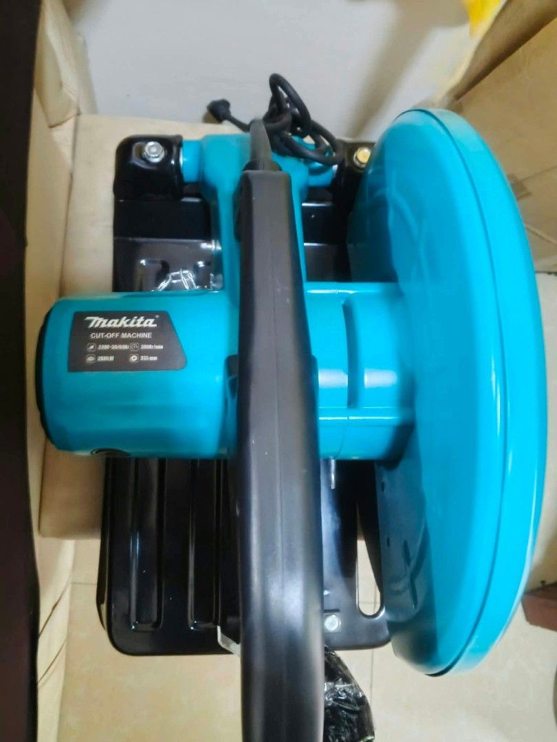 Makita Cut off machine (Category: Construction Tools & Equipment) located in Manila. Submitted by dolorchris69891 (Listing ID 1464022517, Image 3). Description: Makita cut-off machine.