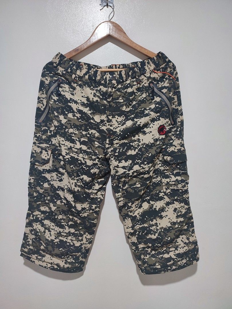 Mammut Detachable Cargo Pants (Category: Joggers) located in Mangaldan. Submitted by thrift.mo.ba (Listing ID 1463969334, Image 3). Description: Mammut Detachable Cargo Pants fits 32-34 length: 40 leg opening: adjustable.