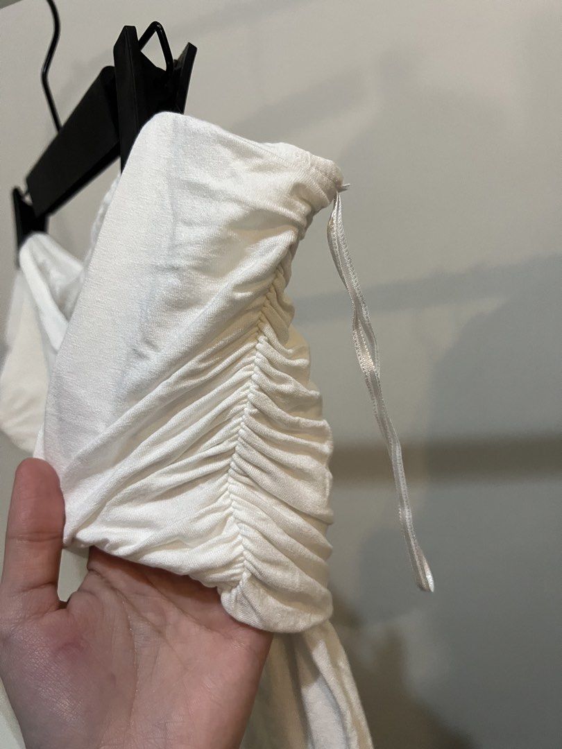 Mango White Off-Shoulder Ruched Long Sleeve Top (Category: Longsleeves) located in Quezon City. Submitted by styleandcomfort (Listing ID 1464042262, Image 3). Description: Never worn Store bought Selling low! Message me for inquiries 😊.