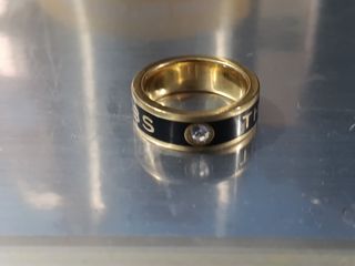 (Category: ) located in . Submitted by topan-pre-loved-st0re (Listing ID 1464137294, Image 1). Description: .