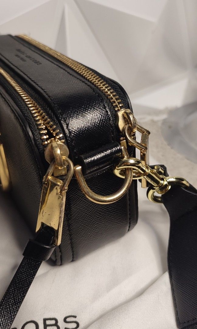 Marc Jacobs Snapshot Bag Sling Bag / MJ Camera Bag (Category: Cross-body Bags) located in Pasig City. Submitted by xcess_baggage (Listing ID 1464082040, Image 3). Description: .