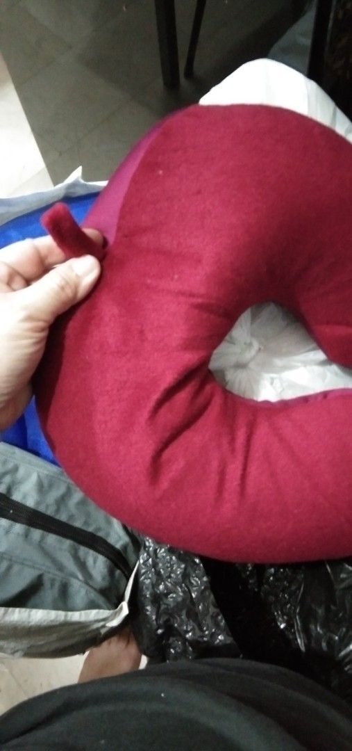 Maroon neck pillow for travel (Category: Home Improvement Tools & Accessories) located in Quezon City. Submitted by eidorableshop (Listing ID 1464030401, Image 2). Description: .