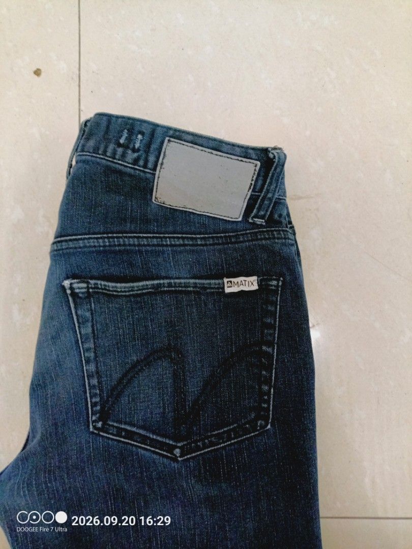 Matix Dripper Slim Fit Jeans Size 31 (Category: Jeans) located in San Pablo. Submitted by nhatzstuffz (Listing ID 1464051815, Image 3). Description: - Matix Jeans - Slim Fit - Size 31 - Dark Wash Denim - Button Fly Closure - Durable Denim Construction - Ideal for Everyday Wear.