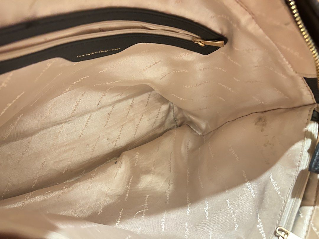 Matthews Black Tote Bag (Category: Tote Bags) located in Imus. Submitted by zenstorm-205c (Listing ID 1464027697, Image 3). Description: Originally bought for P3,500 Has marks but can be cleaned Can fit a 13-inch macbook air.