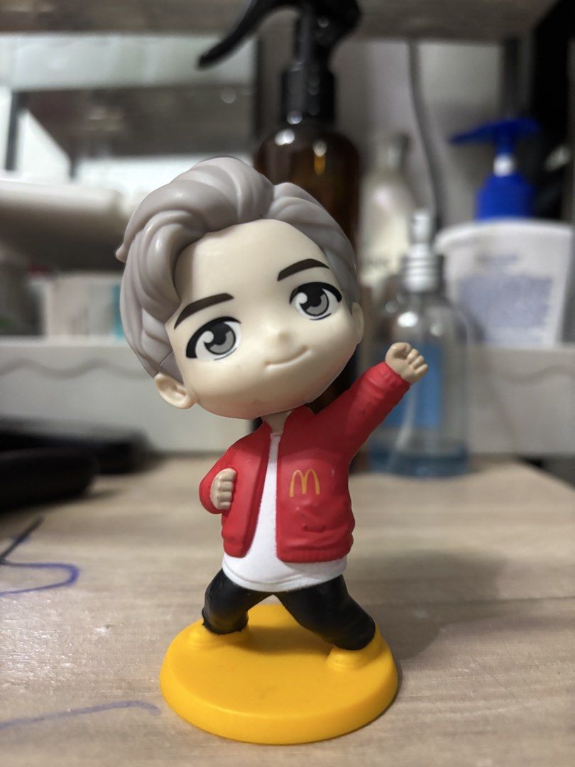 McDonald's x BTS Chibi Figurines Set (Category: Designer & Blind Box Toys) located in Manila. Submitted by tim.teacher (Listing ID 1463948445, Image 3). Description: BTS 2025 McDonald’s collection for sale Meet up: Makati, Circuit or Cash and Carry or Manila If shipping, is at the buyer’s expense: lalamove.