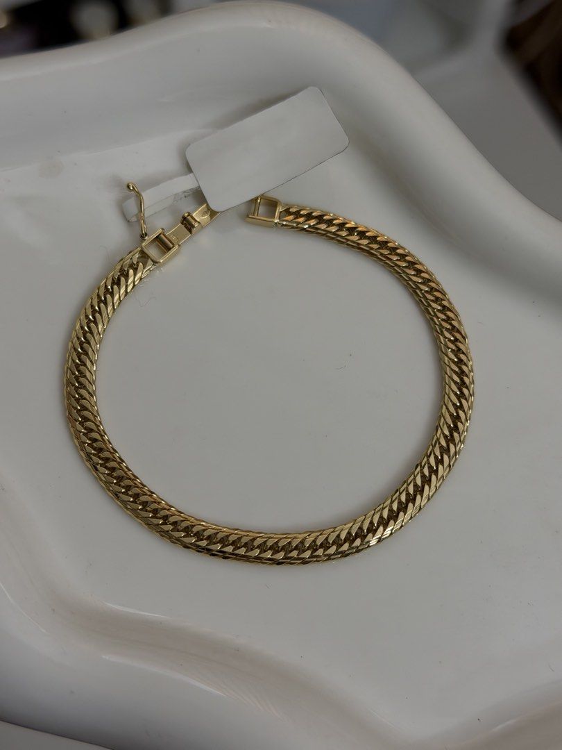 Mcut japan bracelet 6.8” (Category: Bracelets) located in Cagayan de Oro. Submitted by marla30 (Listing ID 1464040216, Image 3). Description: Brandnew! K18 Japan Gold MCUT Bracelet Rare size 6.8”— 10.41 grams 💌Dm if interested!.