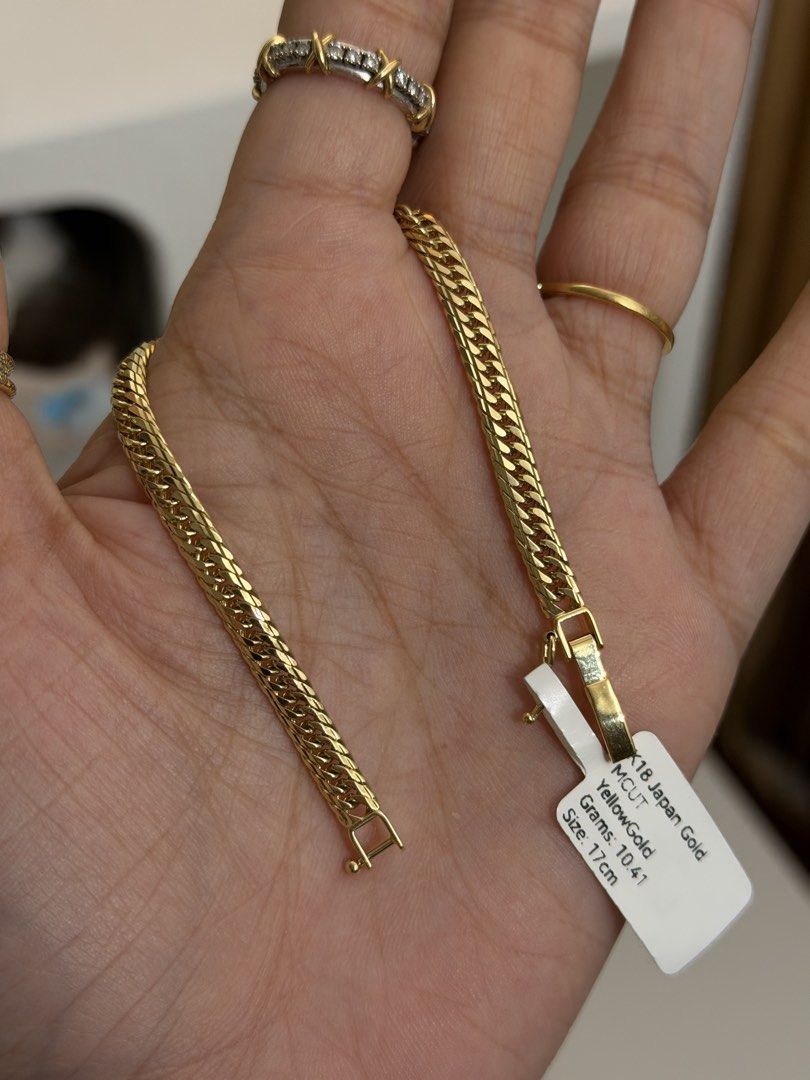 Mcut japan bracelet 6.8” (Category: Bracelets) located in Cagayan de Oro. Submitted by marla30 (Listing ID 1464040216, Image 1). Description: Brandnew! K18 Japan Gold MCUT Bracelet Rare size 6.8”— 10.41 grams 💌Dm if interested!.