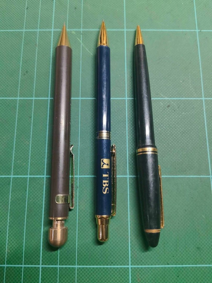 Mechanical Pencil - Set of 3 (Category: Craft Supplies & Tools) located in Cebu City. Submitted by dudes_villanueva (Listing ID 1463942238, Image 3). Description: Mechanical Pencil - Set of 3 ✏️ All in excellent condition.