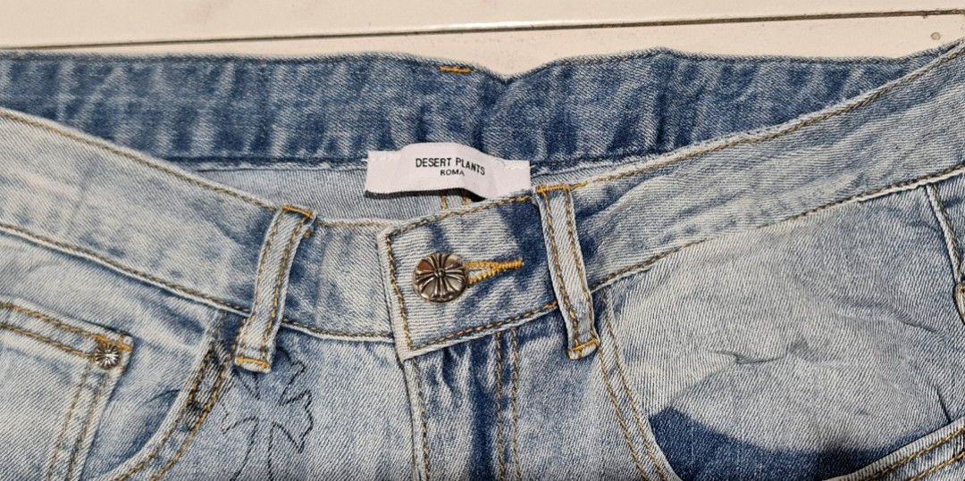 Men's Jeans (Size 30) (Category: Jeans) located in Antipolo. Submitted by affordableshoppe (Listing ID 1463962760, Image 3). Description: From Korea Fixed price In very good condition No issues or damage Size 30 Length 37".