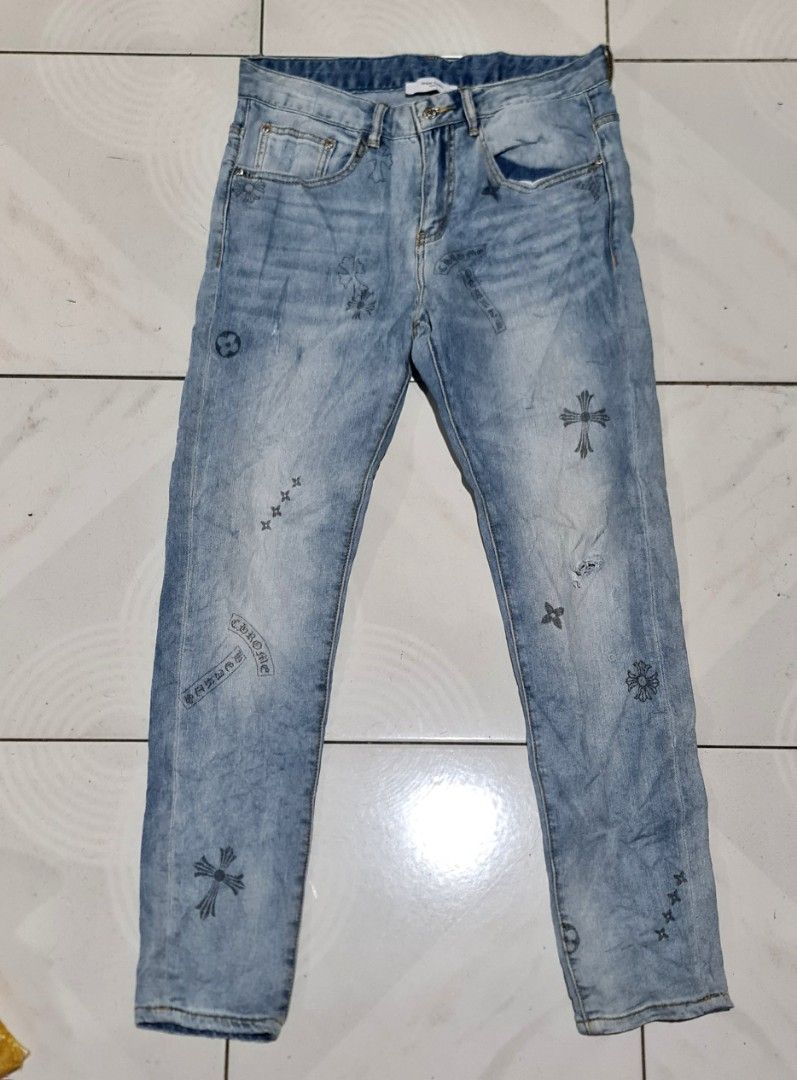 Men's Jeans (Size 30) (Category: Jeans) located in Antipolo. Submitted by affordableshoppe (Listing ID 1463962760, Image 1). Description: From Korea Fixed price In very good condition No issues or damage Size 30 Length 37".