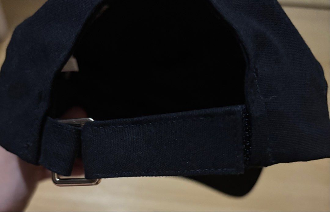 Michael Kors Unisex Black Cap One Size (Category: Caps & Hats) located in Quezon City. Submitted by beckyshop2024 (Listing ID 1464118979, Image 2). Description: - Never used, no more tag - Original from US - Adjustable.