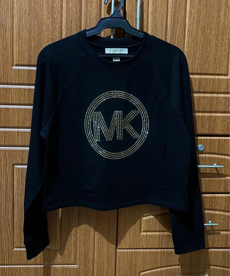 Michael Kors Women's Pullover Black XS - Medium (Category: Longsleeves) located in Quezon City. Submitted by beckyshop2024 (Listing ID 1464118745, Image 1). Description: - Brand new with tag - Original from US - Runs big, XS on tag, fits up to Medium.