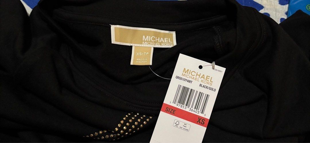 Michael Kors Women's Pullover Black XS - Medium (Category: Longsleeves) located in Quezon City. Submitted by beckyshop2024 (Listing ID 1464118745, Image 3). Description: - Brand new with tag - Original from US - Runs big, XS on tag, fits up to Medium.