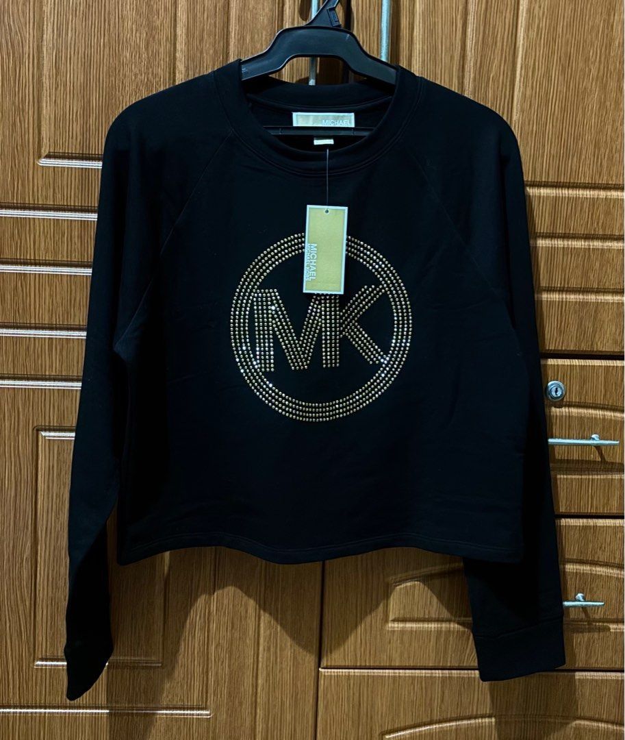 Michael Kors Women's Pullover Black XS - Medium (Category: Longsleeves) located in Quezon City. Submitted by beckyshop2024 (Listing ID 1464118745, Image 2). Description: - Brand new with tag - Original from US - Runs big, XS on tag, fits up to Medium.