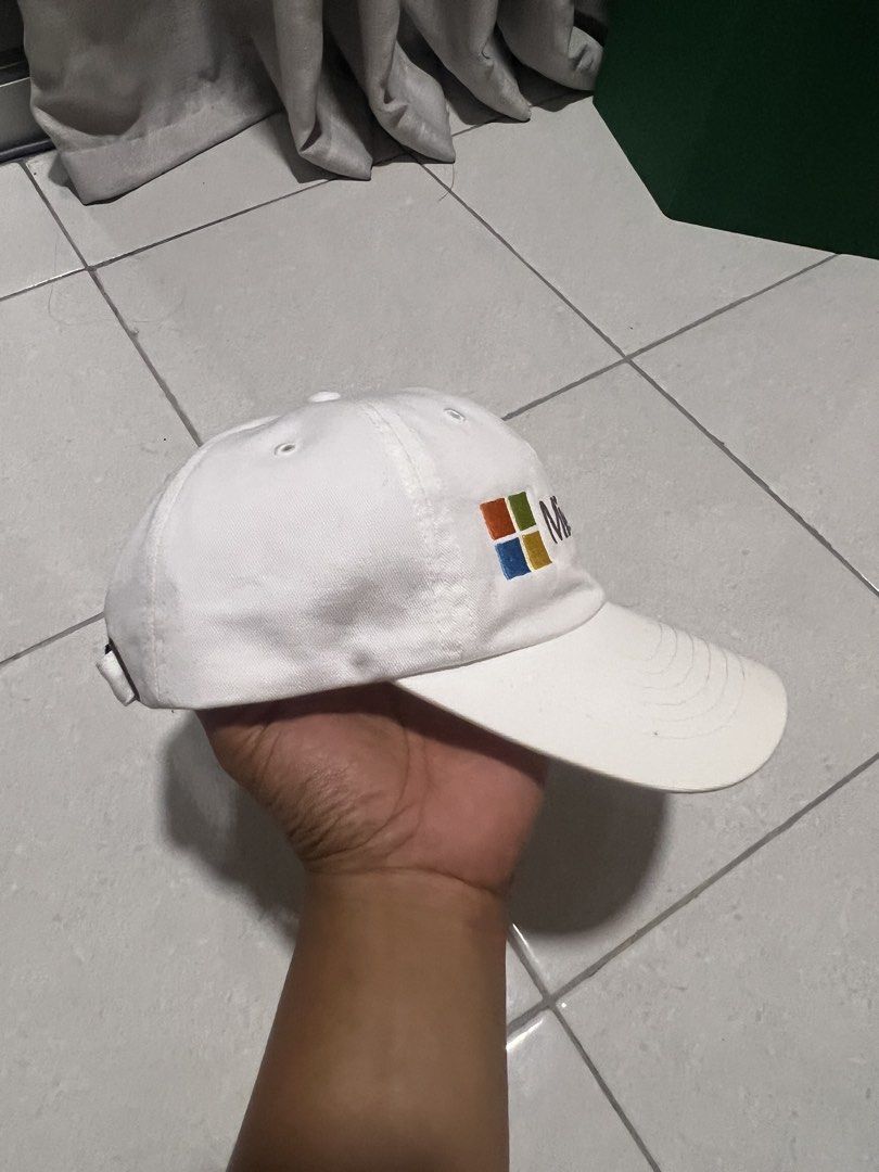 Microsoft Cap (Category: Cap & Hats) located in Shah Alam. Submitted by snapbald (Listing ID 1463970561, Image 3). Description: Condition 9/10.