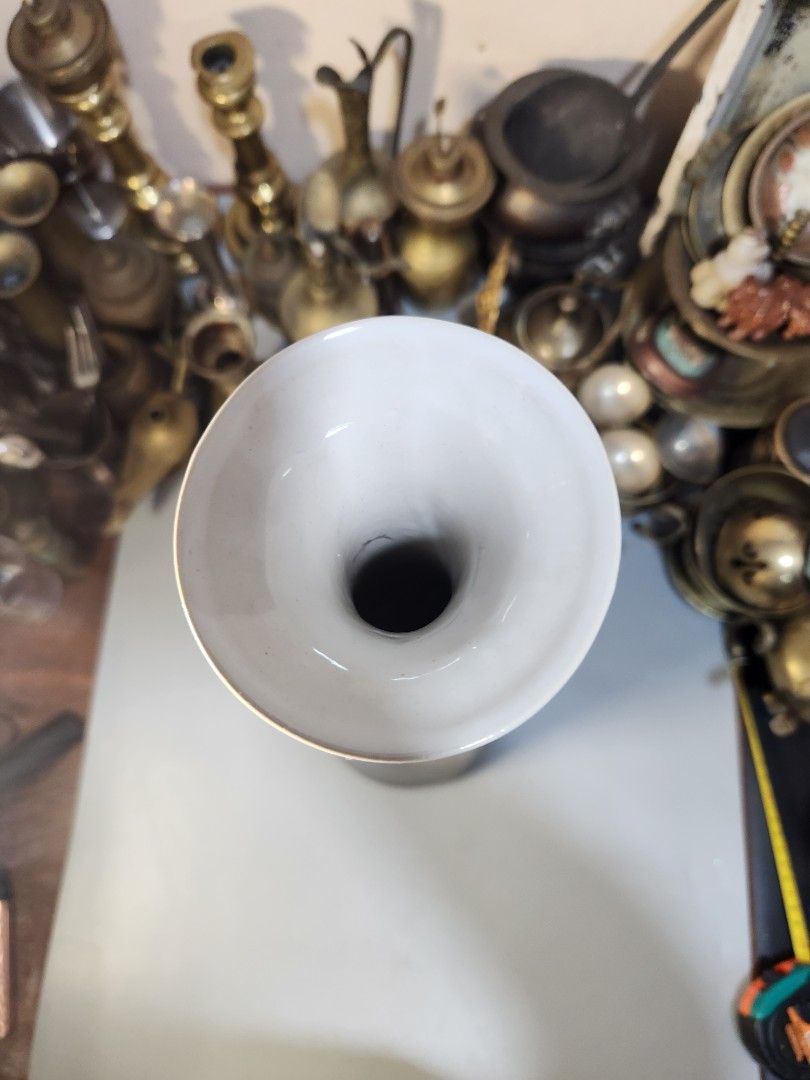 Mid-Century Modern Tapered Ceramic Vase - Statement Home Decor (Category: Vases & Decorative Bowls) located in Baguio. Submitted by tindahanbagtown2600 (Listing ID 1463987517, Image 2). Description: UK Surplus | Japan Surplus Container Items Location: Baguio City, Benguet 2600 Dropping | Meet-Up | Shipping Nationwide.