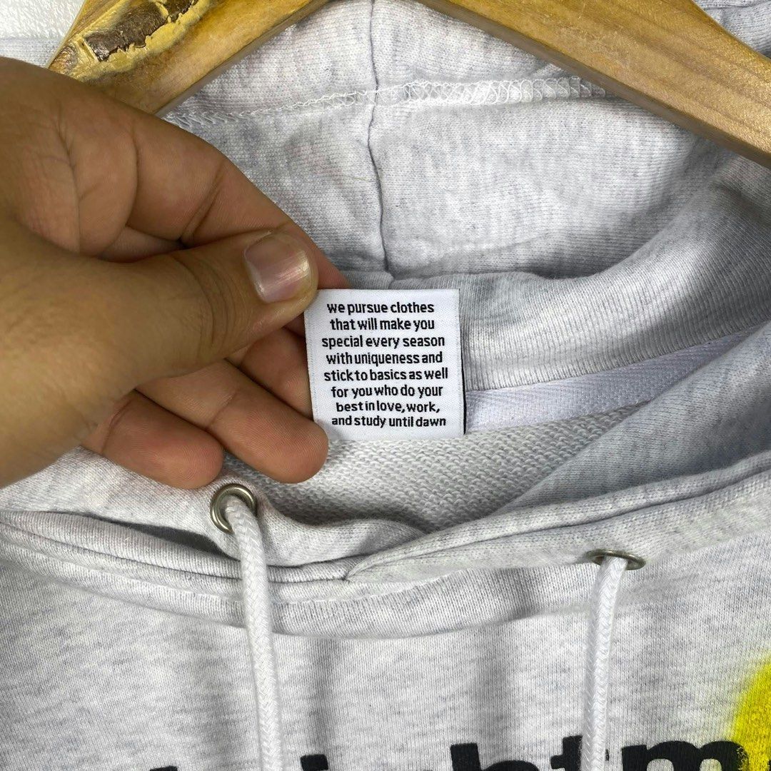 Midnight Move Graphic Hoodie (Category: Hoodies) located in Manila. Submitted by lee_23 (Listing ID 1464022862, Image 1). Description: Dimes: Xl 25x26.