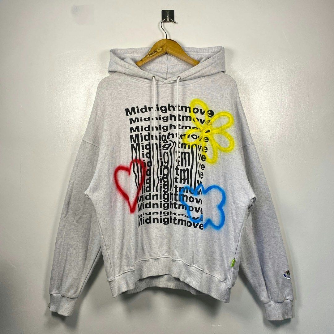 Midnight Move Graphic Hoodie (Category: Hoodies) located in Manila. Submitted by lee_23 (Listing ID 1464022862, Image 2). Description: Dimes: Xl 25x26.