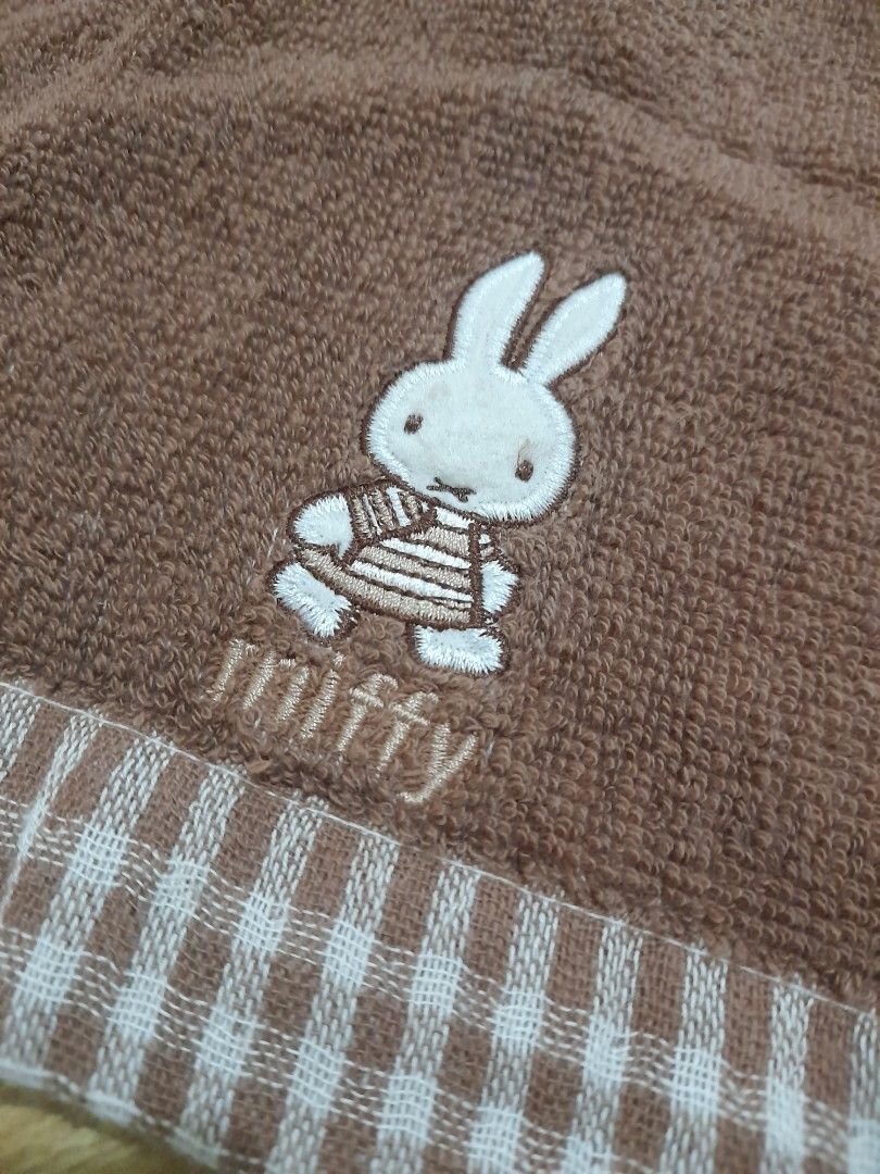 MIFFY MINI TOWEL (Category: Character Goods) located in Bulacan. Submitted by nansantiago (Listing ID 1464042403, Image 2). Description: MIFFY MINI TOWEL 13.5x12.5" 🏷️ ₱85‼️ 📍 Location: Plaridel, Bulacan 💸 Mode of Payments: Gcash / BPI 📦 Pick-up / Ship 🚚 Couriers : Flash Express / SPX / Lalamove.
