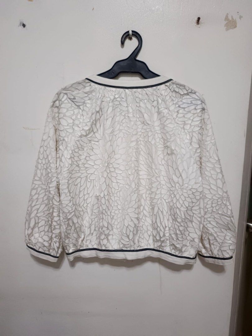 MIHOKO SAITO (Category: Longsleeves) located in Dasmarinas. Submitted by jessputrages (Listing ID 1464077547, Image 2). Description: For sale Mihoko Saito Excellent condition no issue No issue 700 free ship You can offer ur price Pm for more details.