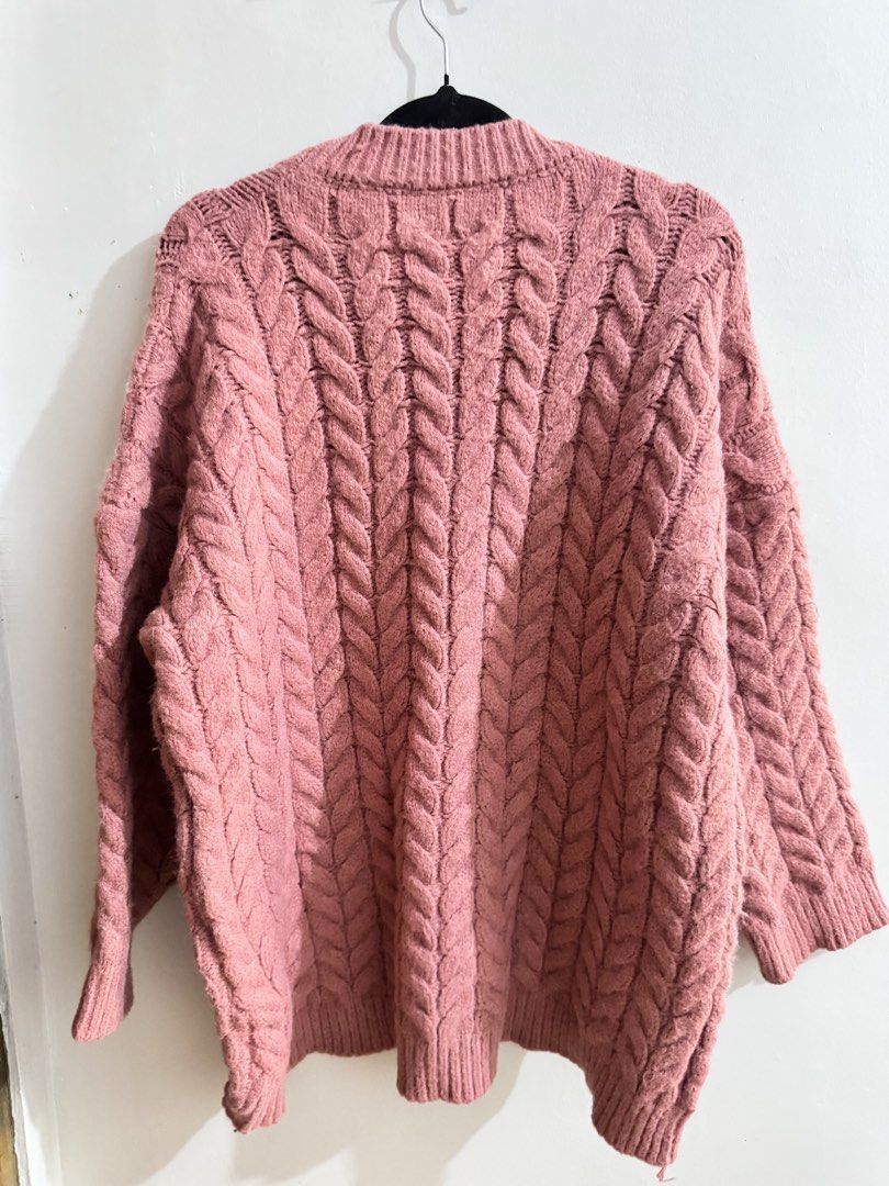 mila sweaters (Category: Others Tops) located in Manila. Submitted by peppaa.834 (Listing ID 1463983536, Image 2). Description: .