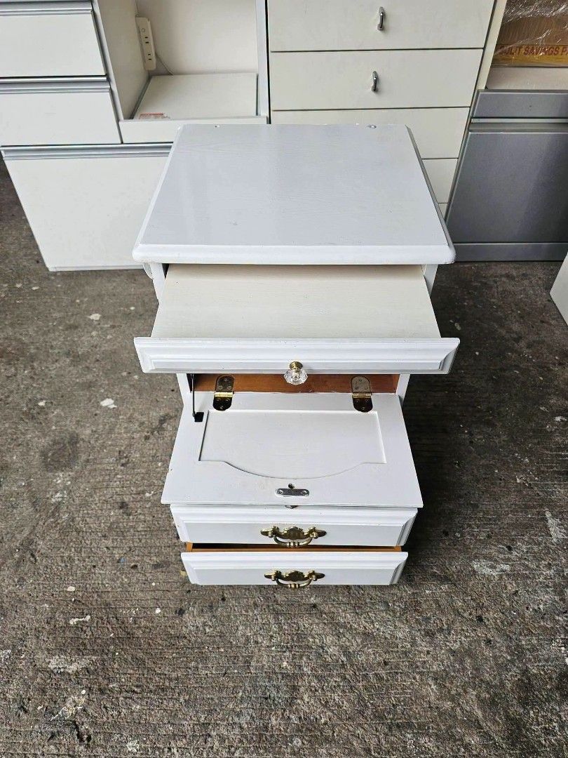 Mini Cabinet (Category: Shelves, Cabinets & Racks) located in Meycauayan. Submitted by marygracecasimiro (Listing ID 1464134603, Image 3). Description: Mini Cabinet ‼️₱4,000‼️ ✔L-16 H-23 W-15 inches 📏 ✔️1 Reclined and 3 Drawers 🗄 ✔️Solidwood & Mdf Back! 💢 ✔Scratches As-is! 👌🩷💙.