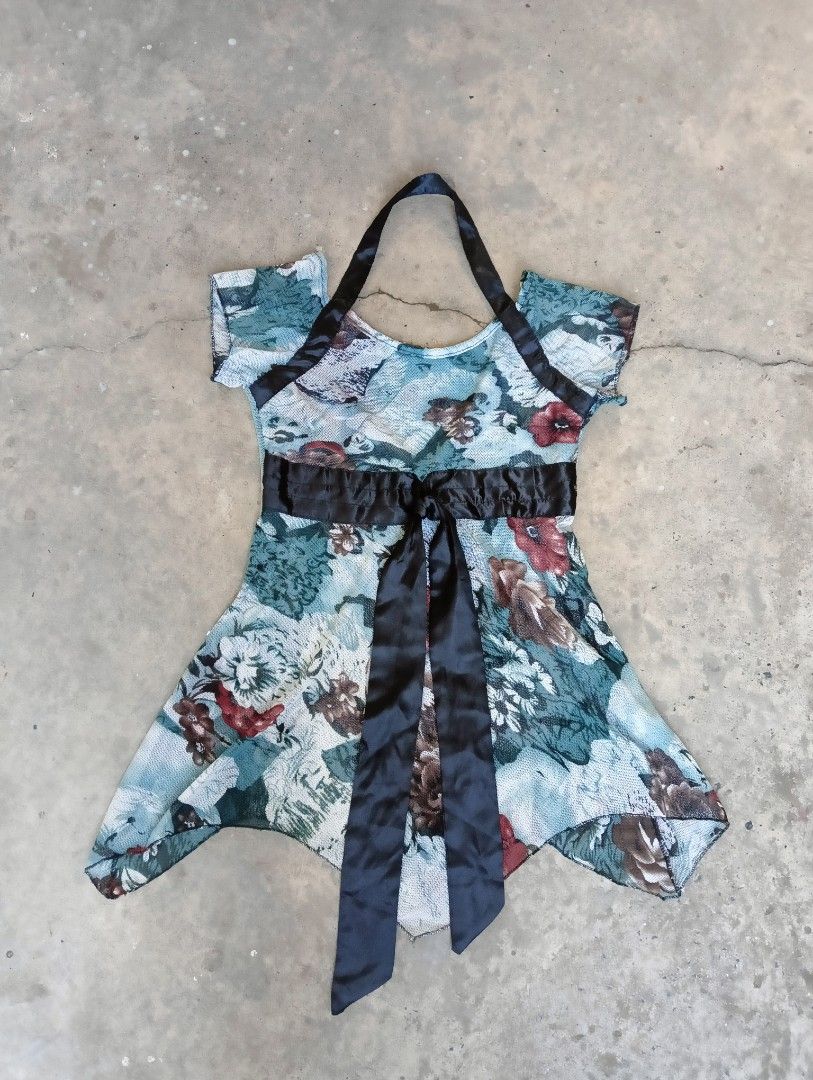 Mini dress halter mesh (Category: Others Tops) located in Subic. Submitted by gentlecloud-8030a3 (Listing ID 1463994179, Image 1). Description: Vintage Y2KMini Halter dress size S excellent condition 300+shipping.