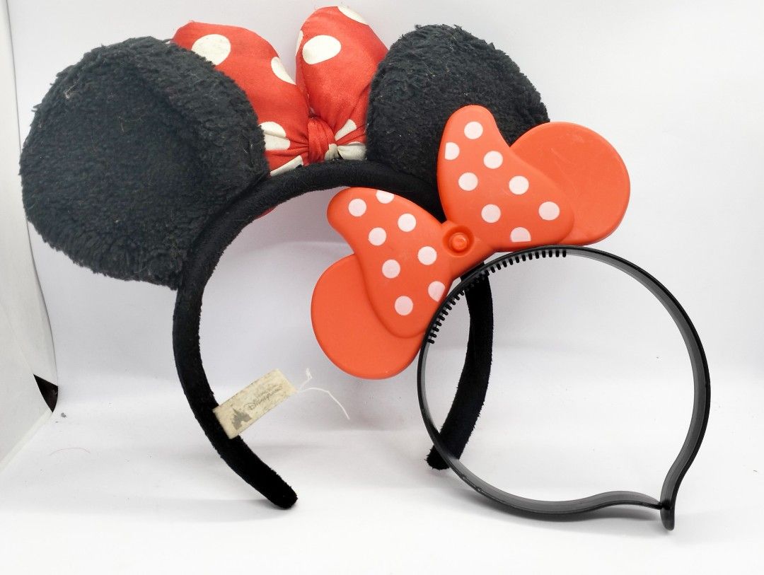 Minnie Mouse Headband (Category: Accessory Holder, Box & Organizers) located in Baguio. Submitted by toys_of_yesteryear (Listing ID 1464104167, Image 2). Description: LOCATION: Baguio City PRICE: posted + sf DESCRIPTION: 👉 HK Disneyland Minnie Headband + no brand plastic Minnie Headband set CONDITION: 👉 Well Used 👉 Item description is subjective so buyers are encouraged to rely on their judgement based on the pictures posted before buying. Act