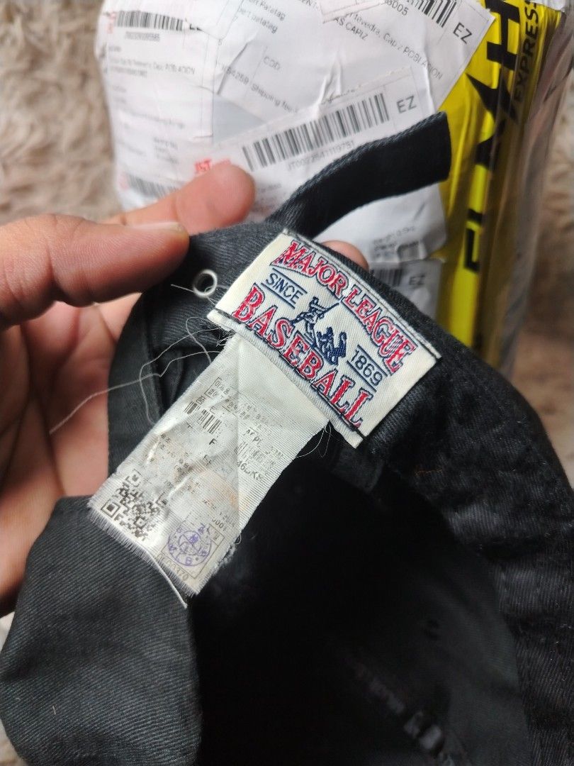 MLB (Category: Caps & Hats) located in Roxas City. Submitted by hd_thriftshop (Listing ID 1464032407, Image 3). Description: .