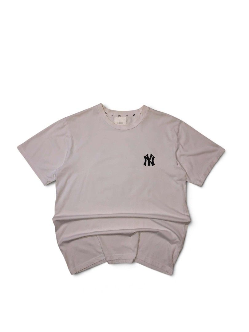mlb shirt (Category: Tshirts & Polo Shirts ) located in Catbalogan. Submitted by thirft2kill (Listing ID 1464053215, Image 1). Description: size:Large length 27 | weight 20 -9/10 color rate/condition -yellow stain/need wash.